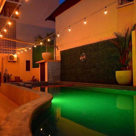 Hotel Cabinas Midey Puntarenas Bagian luar foto