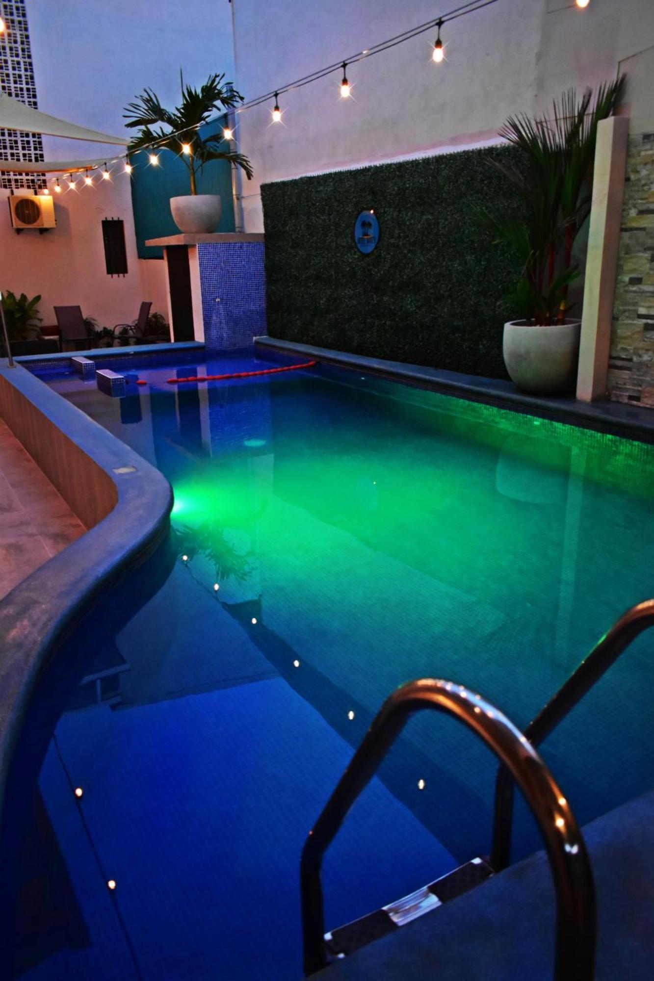 Hotel Cabinas Midey Puntarenas Bagian luar foto